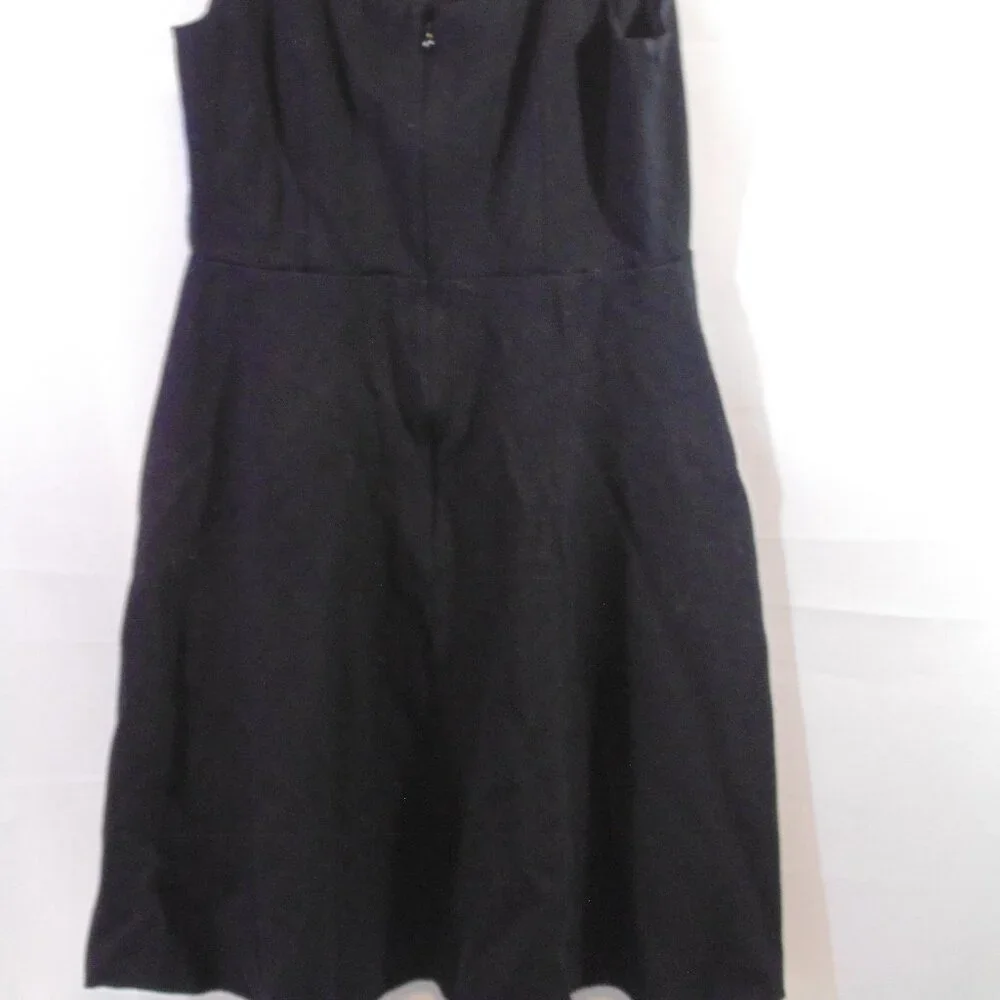 Loft Fit & Flare Dress Black v-neck Keyhole back size Small Petite - Picture 5 of 5
